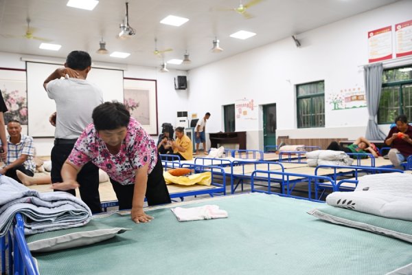隆源配资 奉贤区启动万人转移避险