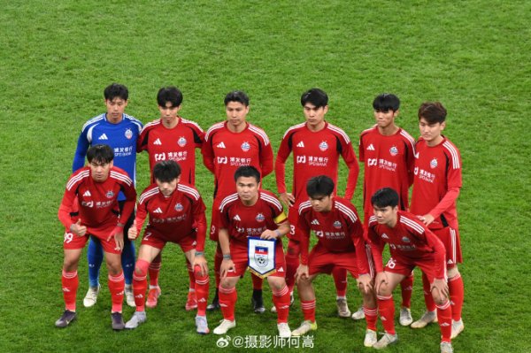 骆驼优配门店 冠军教练带来强队气质、资深球迷驰援助威，浦发银行队称霸 “职超” 幕后戏